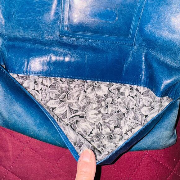 HOBO INTERNATIONAL Distressed Slate Blue Leather Fold Over Clutch - Picture 5 of 7